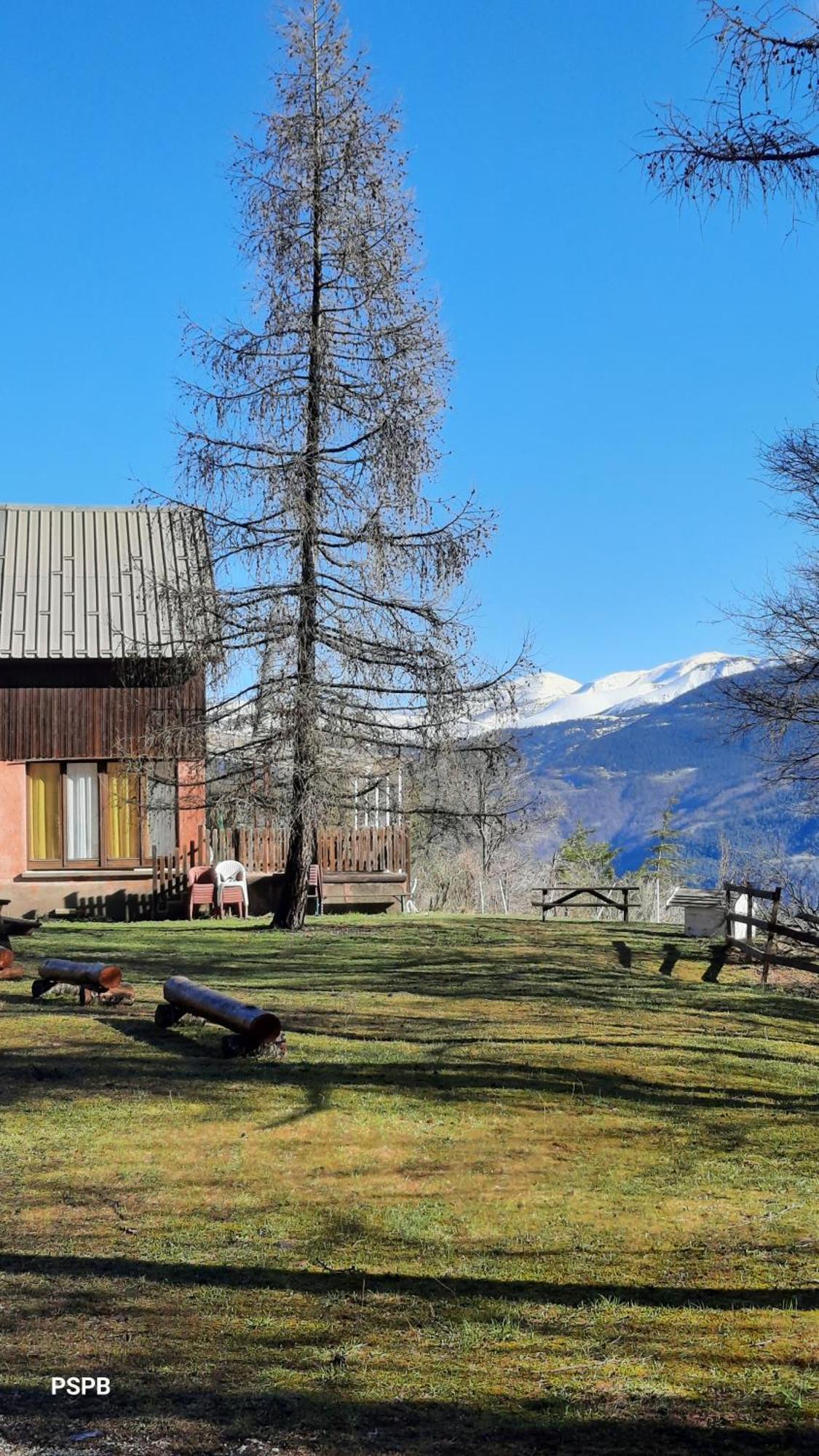 Refuge De Roncharel Hotel Annot Eksteriør billede